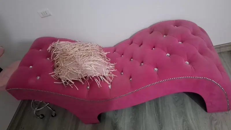 Sillón rosado con brillos de pestañas - 2
