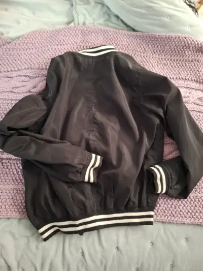 Chaqueta bomber negra - miniatura 3