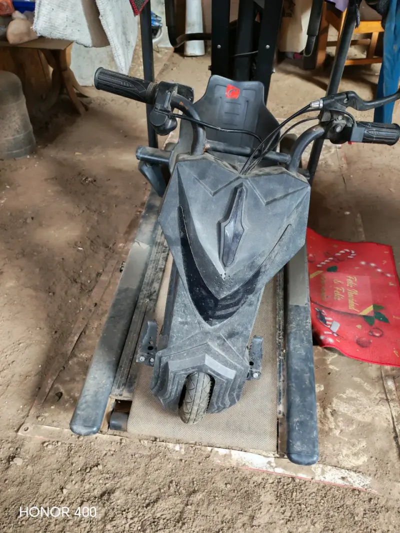 Scooter eléctrico plegable usado
