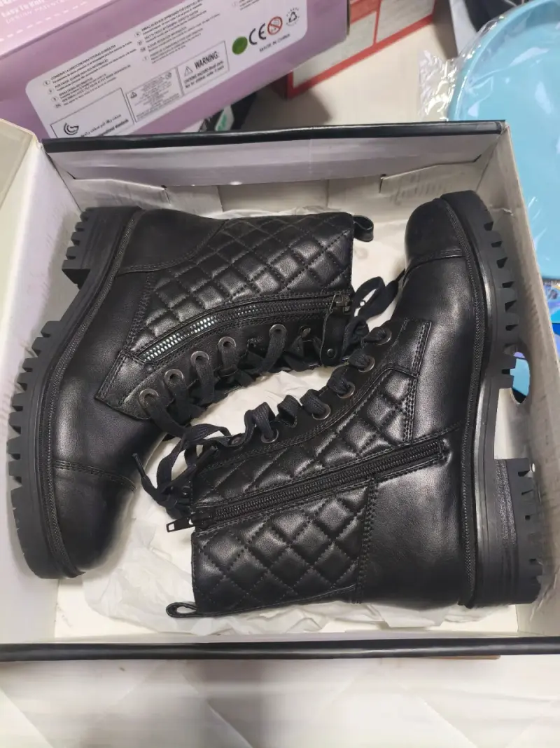 Botines negros acolchados - 1