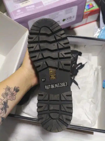 Botines negros acolchados - miniatura 3