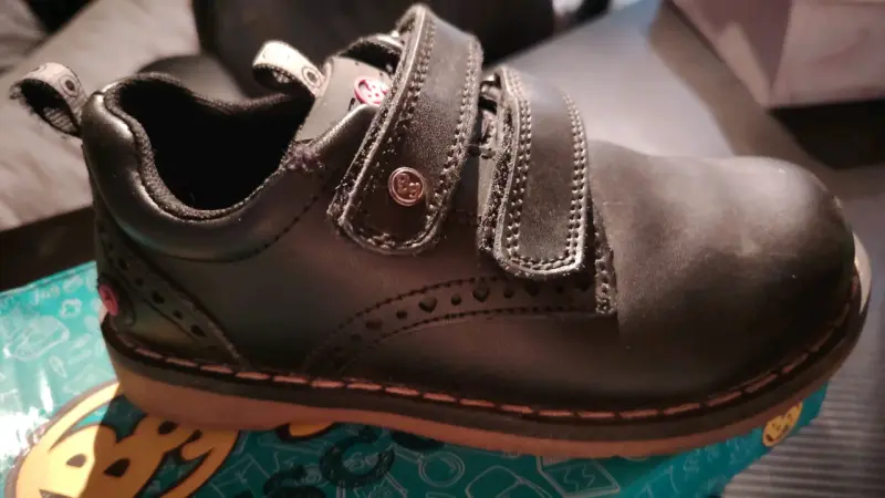 Zapatos negros para niños nmr 33