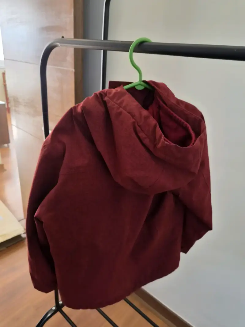 Parka infantil roja con capucha - 3