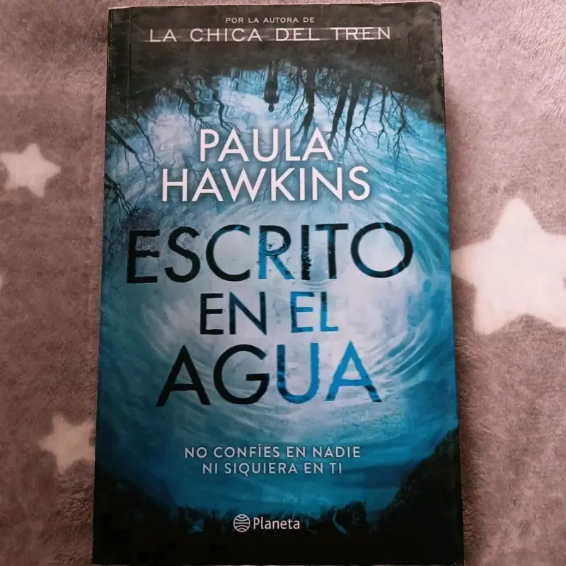 Libro 'Escrito en el Agua' de Paula Hawkins - 1