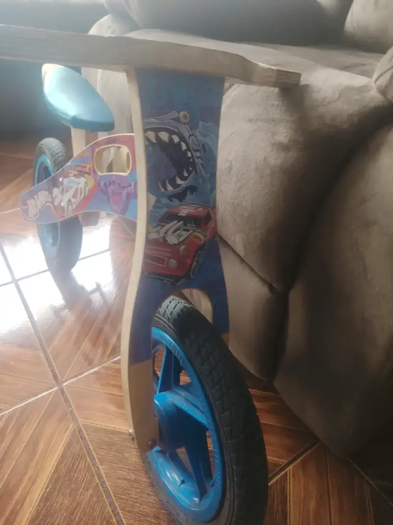 Bicicleta de equilibrio Hot Wheels - 2