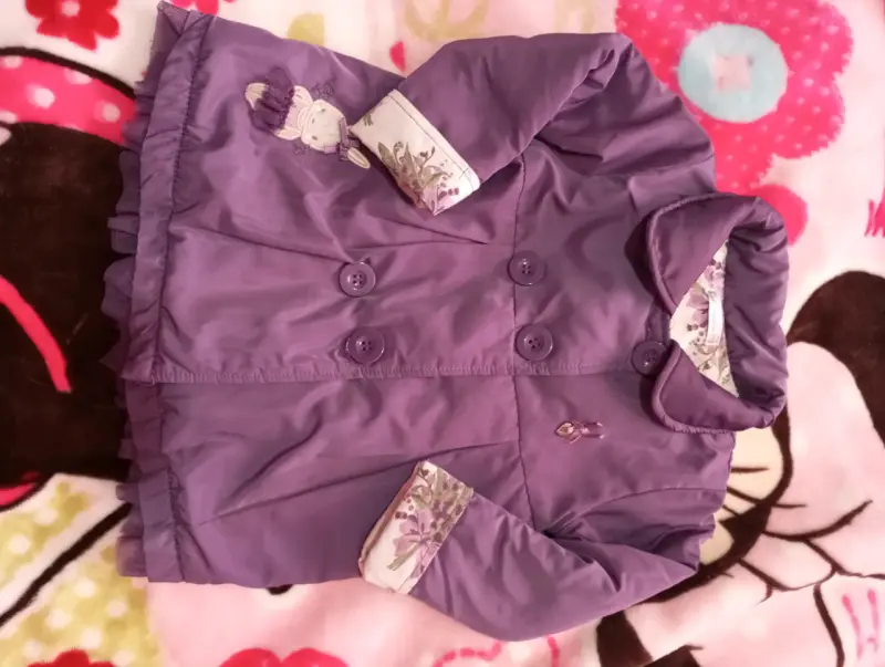 Chaqueta infantil morada con bordado - 2
