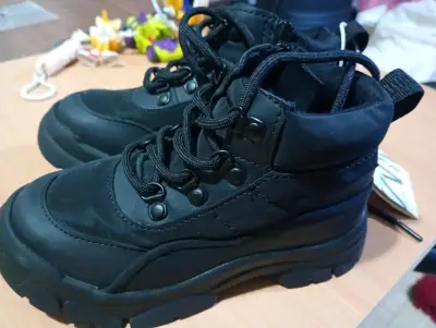 Botines negros Zara nuevos - miniatura 3