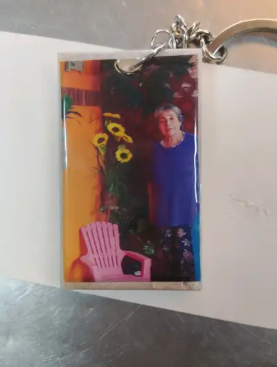 Llavero con foto personalizada en Resina - miniatura 1