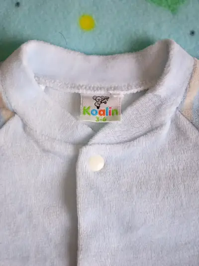 Pijama de bebé con dinosaurio - miniatura 5