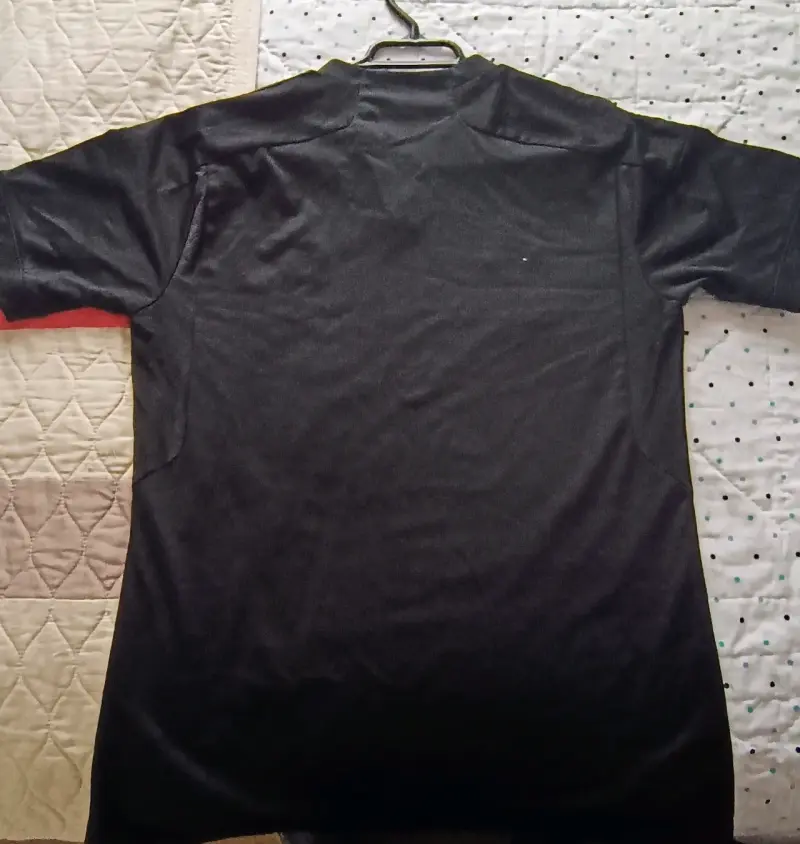 Camiseta negra Real Madrid - 2