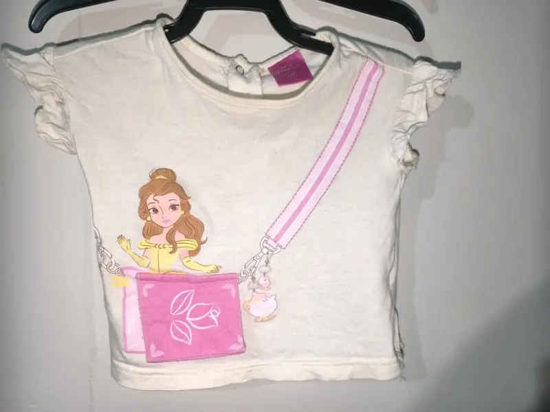 Ropa de bebé variada - 2