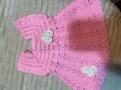 Vestido tejido para niña - miniatura 1