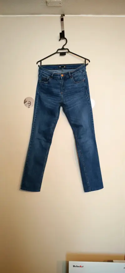Jeans azul clásico - miniatura 1