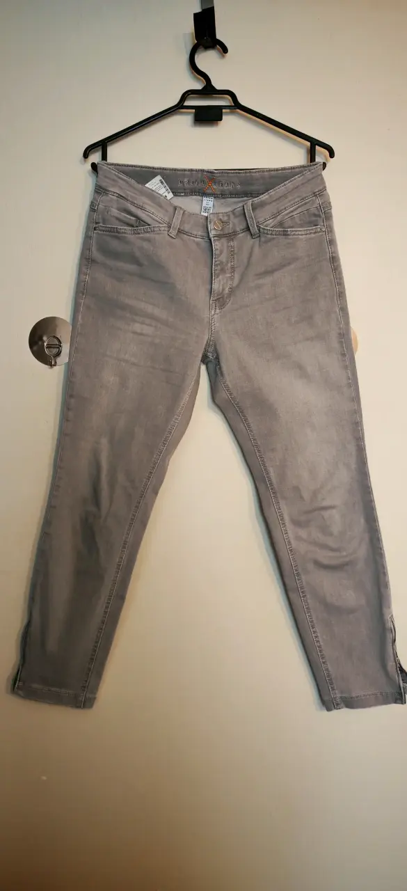 Jeans grises ajustados - 1