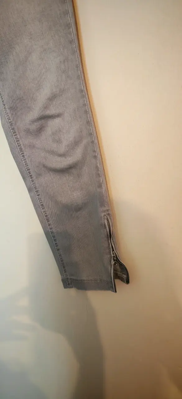 Jeans grises ajustados - 3
