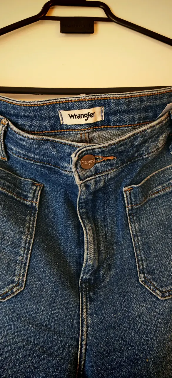 Jeans Wrangler azul recto - 2
