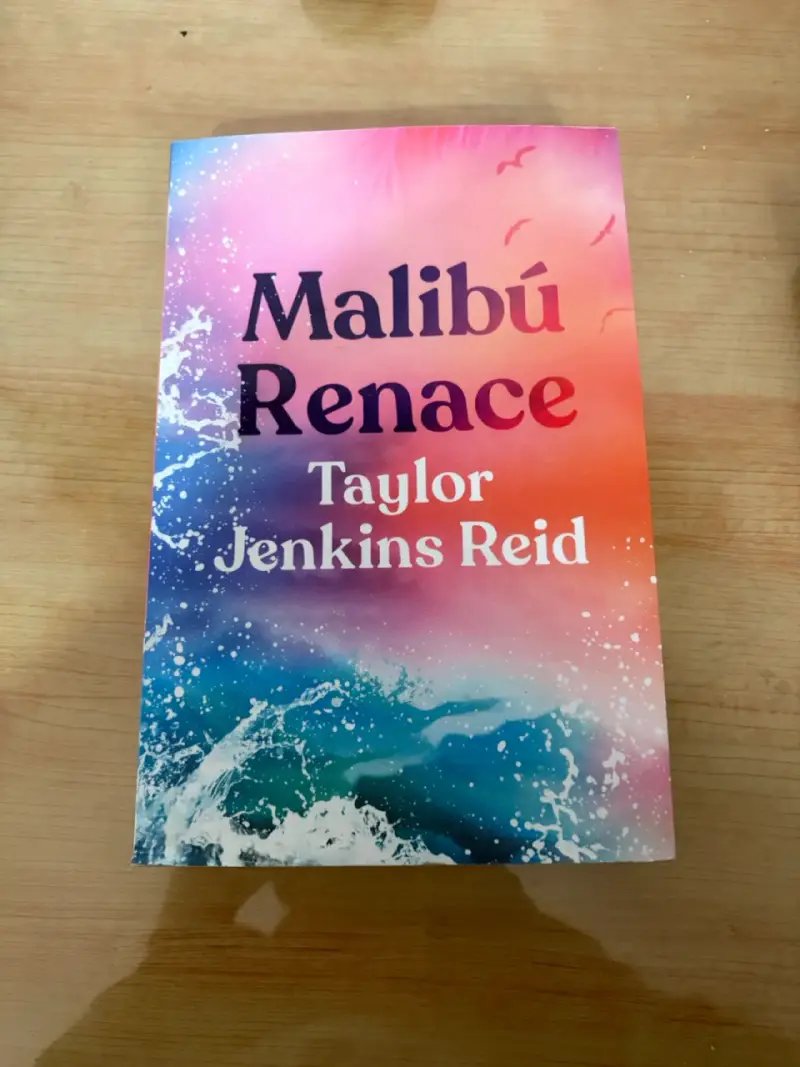 Libro 'Malibú Renace' de T. Jenkins Reid - 1