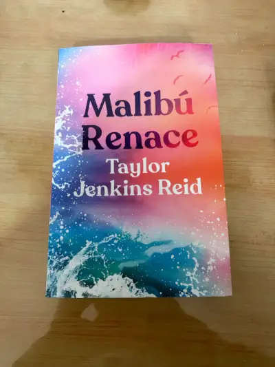 Libro 'Malibú Renace' de T. Jenkins Reid - miniatura 1