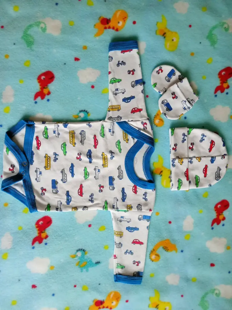 Conjunto de ropa para bebé - 5