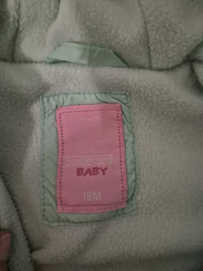 Chaqueta puffer verde menta - miniatura 2