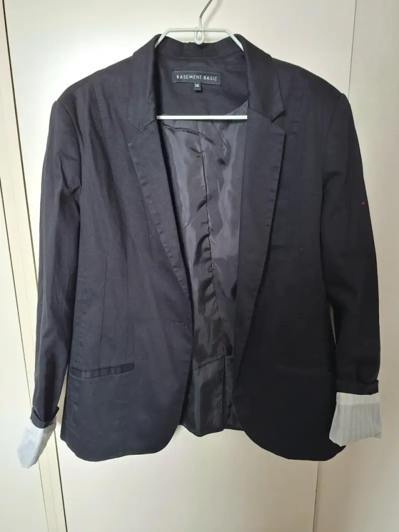 Blazer negro Basement talla 38