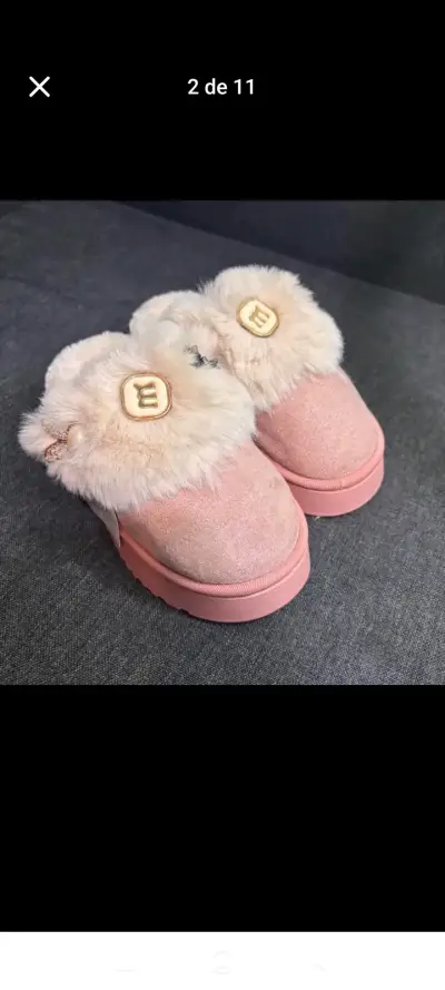 Pantuflas rosadas con peluche - miniatura 1
