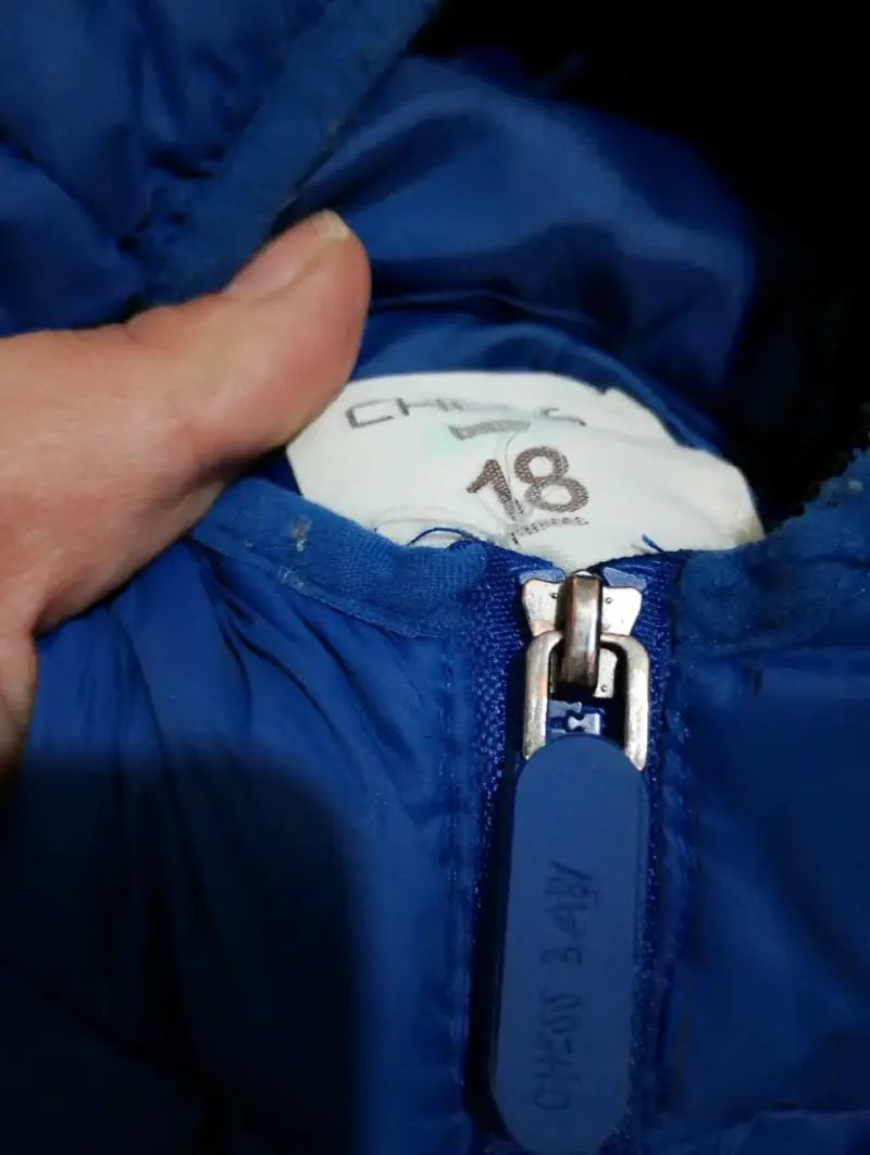 Chaqueta azul acolchada para niño - 3