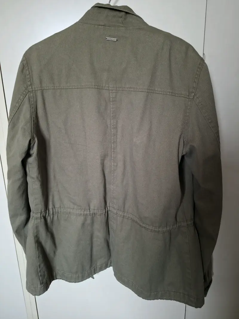 Chaqueta verde oliva con capucha barbados - 2