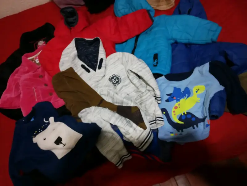 Lote de ropa de niño(a) variada