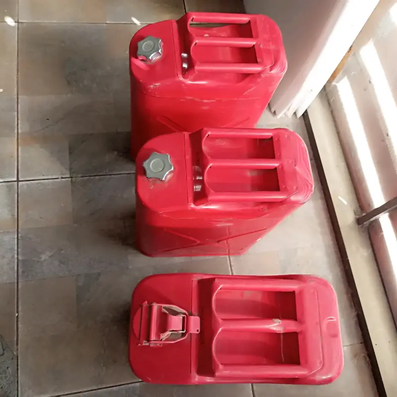 Bidones de combustible metalico - 2