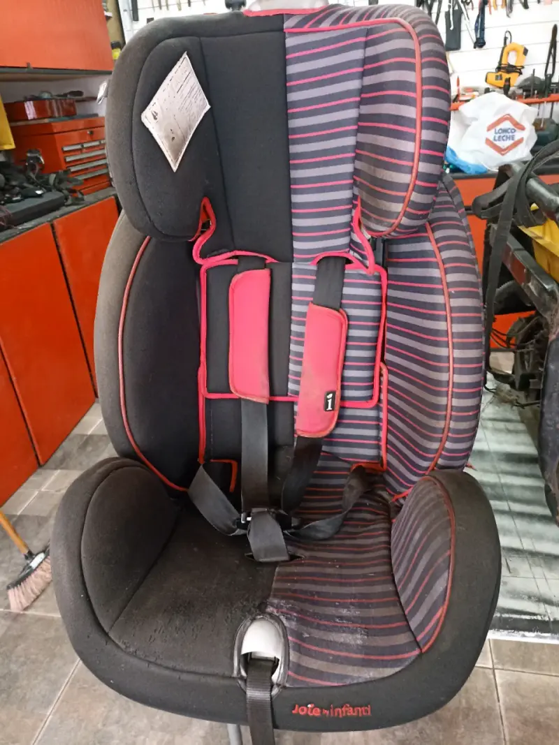 Silla de auto infantil Joie - 1