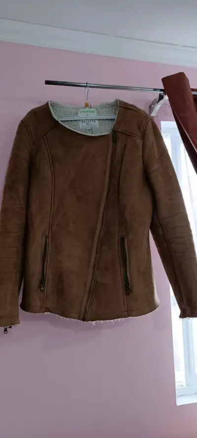Chaqueta marrón con forro polar - miniatura 2