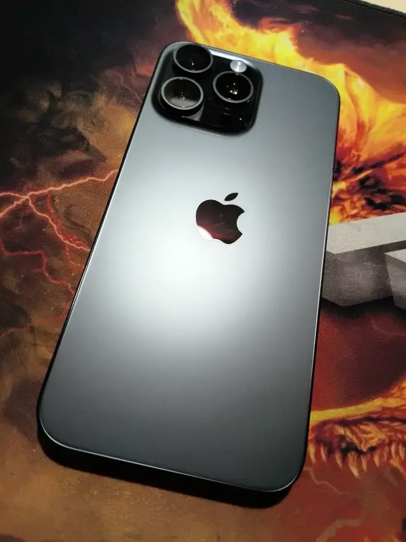 iPhone 15 Pro Max 512GB - 3