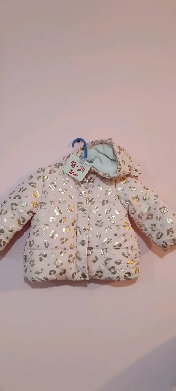 Chaqueta acolchada estampado dorado