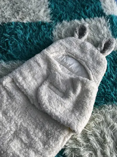 Saco de dormir de bebé con dinosaurios - miniatura 2
