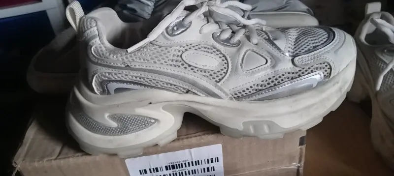 Zapatillas deportivas blancas