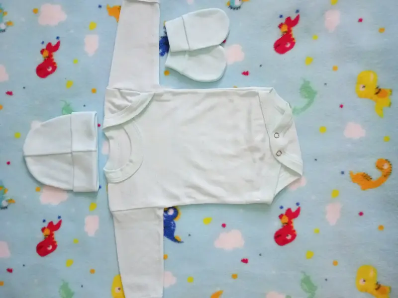 Ropa de bebé celeste claro - 4
