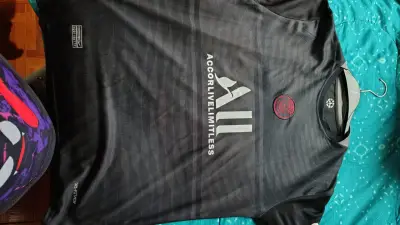 Camiseta negra PSG - miniatura 1