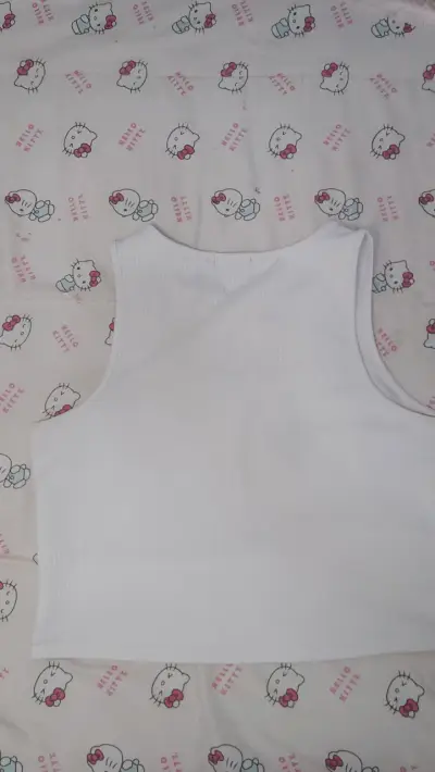 Polera sin mangas blanca - miniatura 2