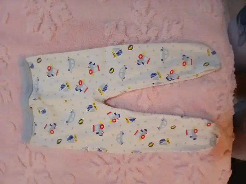 Pantalones de bebe y conjuntos - 3