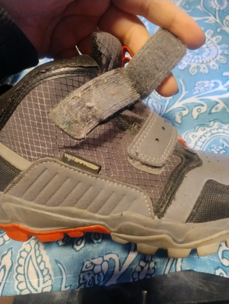 Zapato infantil deportivo gris - 4