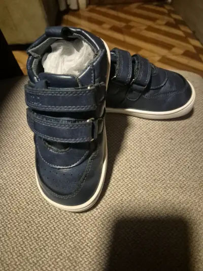 Zapatos niño azul con velcro - miniatura 2
