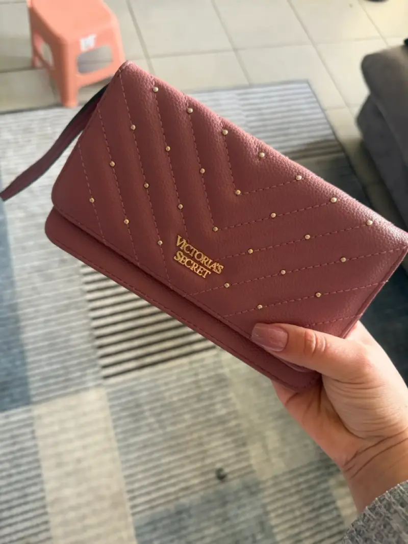 Cartera rosa Victoria's Secret