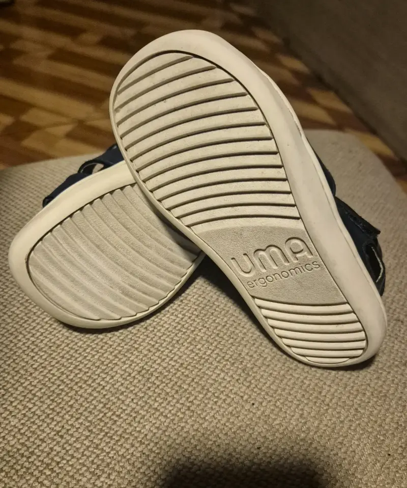 Sandalias azules de niño - 2