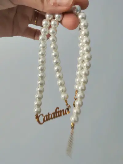 Collar de perlas con nombre - miniatura 1