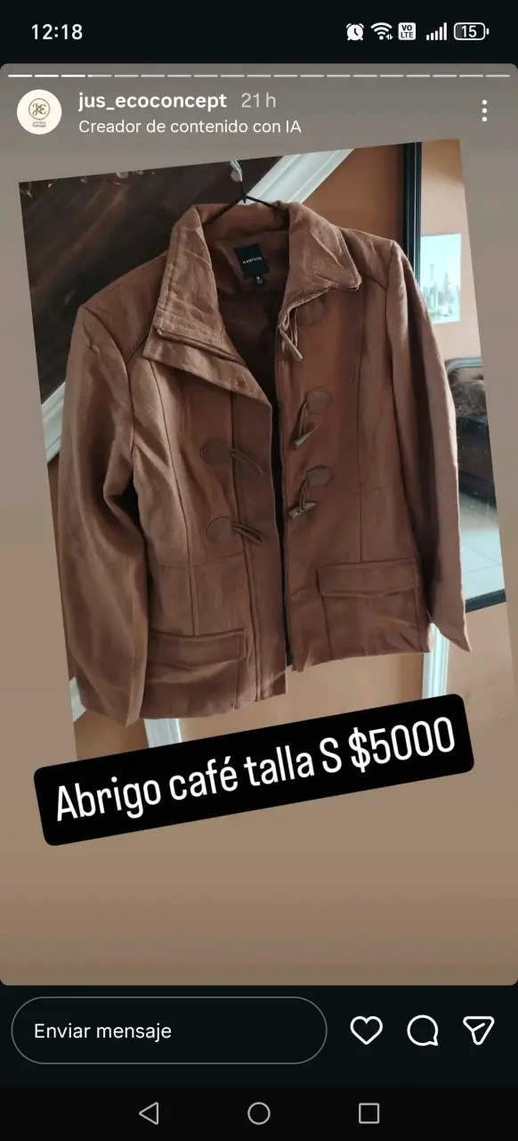 Abrigo café con botones talla S