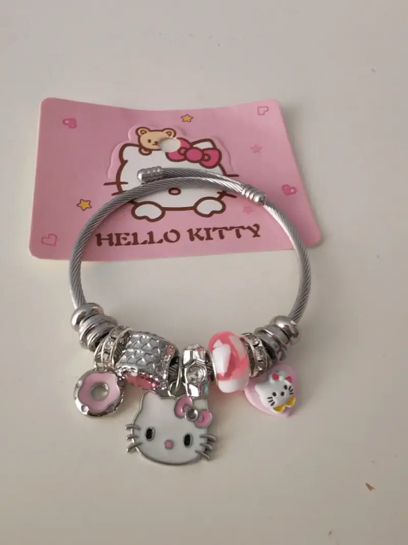 Pulsera Hello Kitty con dijes - 3