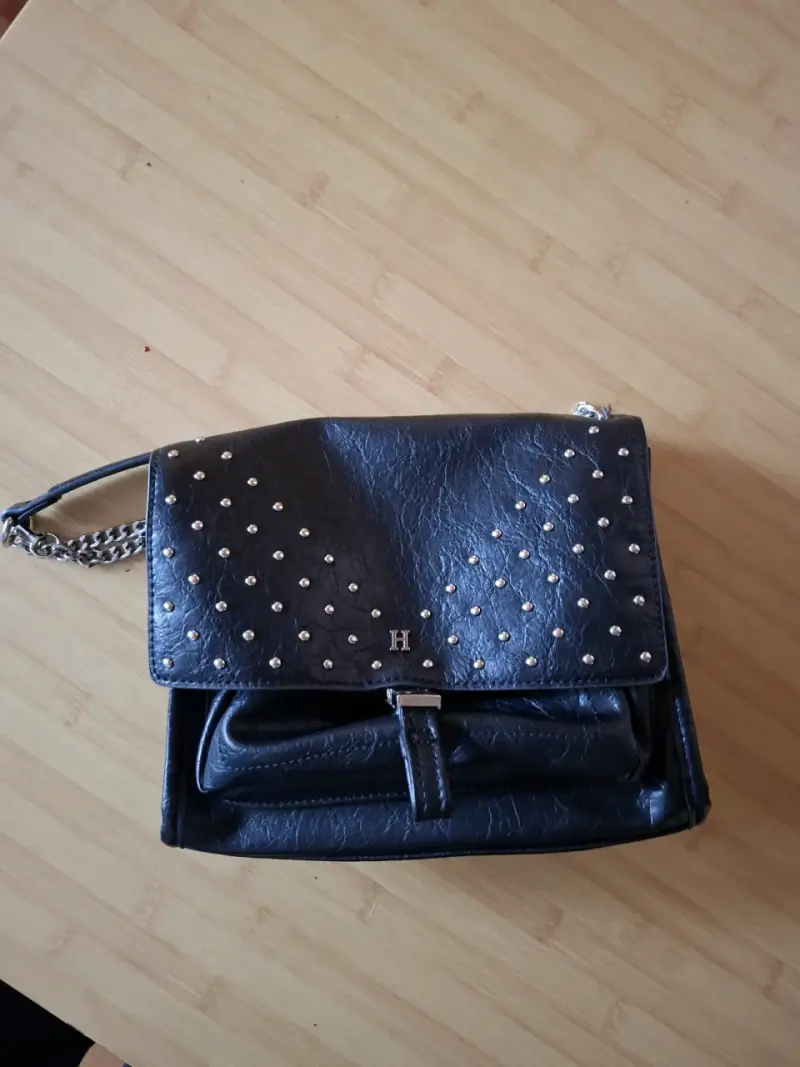 Cartera negra con tachas - 6