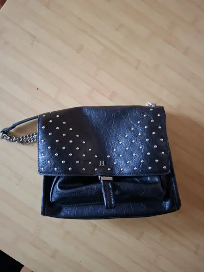 Cartera negra con tachas - miniatura 6