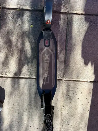 Scooter plegable negro - miniatura 2